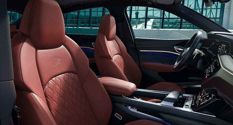 Unmistakeably sporty: The design