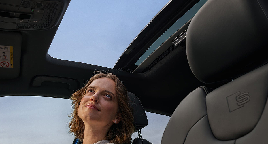 Panoramic glass sunroof³